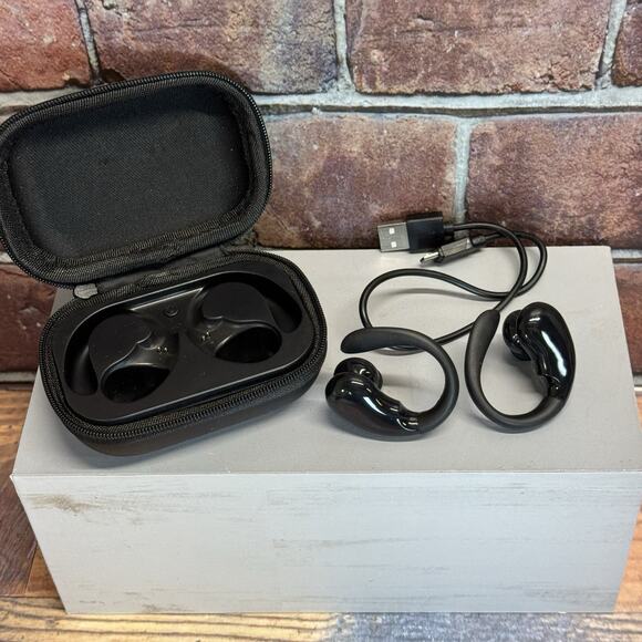 AIRBUDS True Wireless Sport Bluetooth Ear Bud Headphones w/ Charge Case - Picture 10 of 13